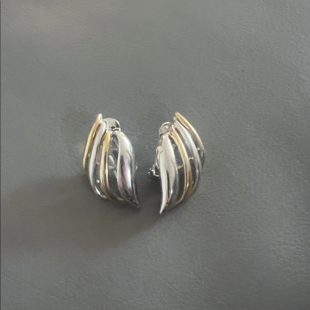 Vendome signed vintage clip on earrings silver and gold